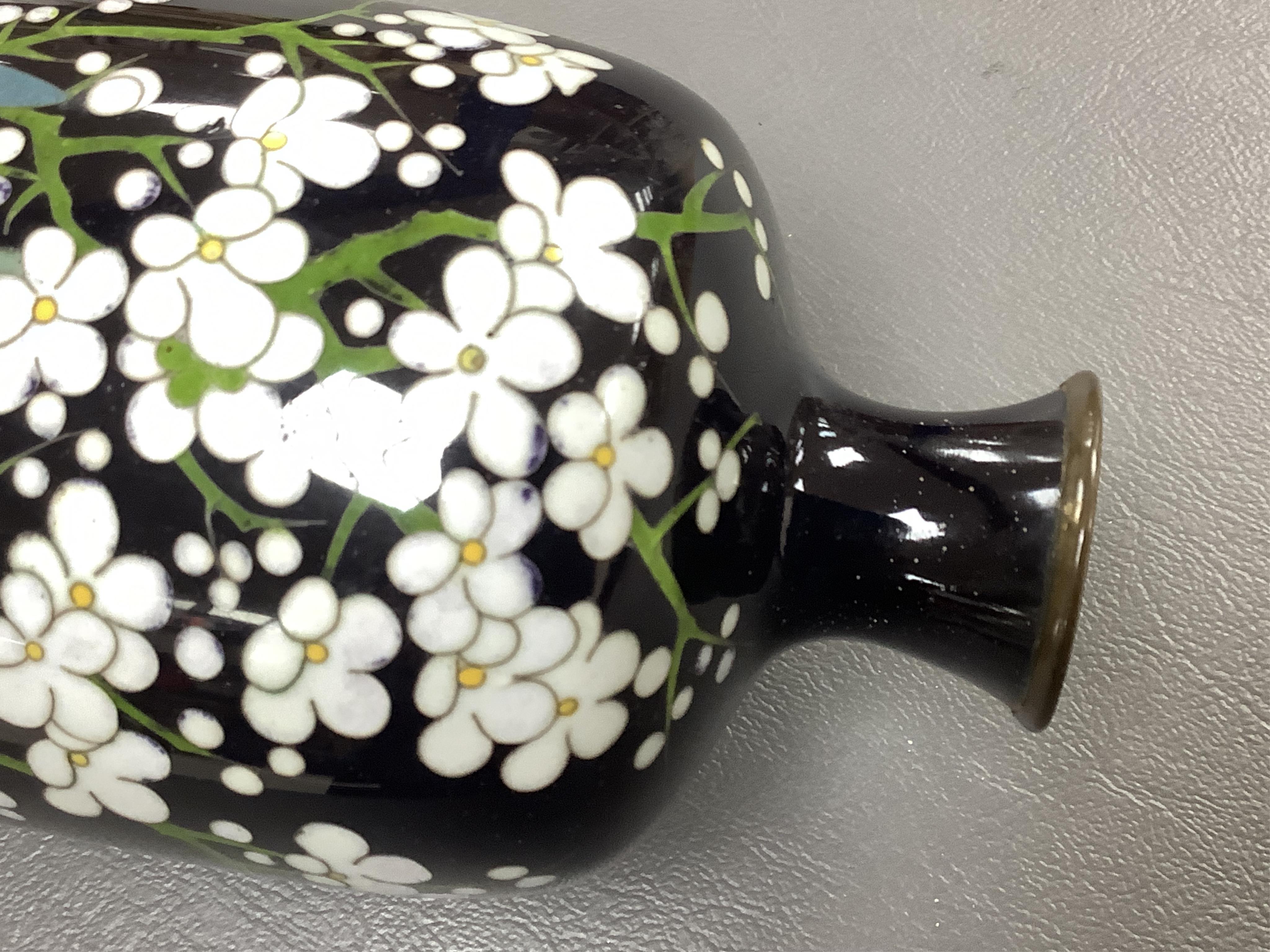 A pair of Japanese cloisonné enamel floral vases, early 20th century, 18cm high